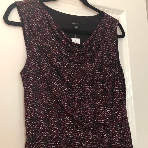 Sleeveless dress. - Picture 2 of 3